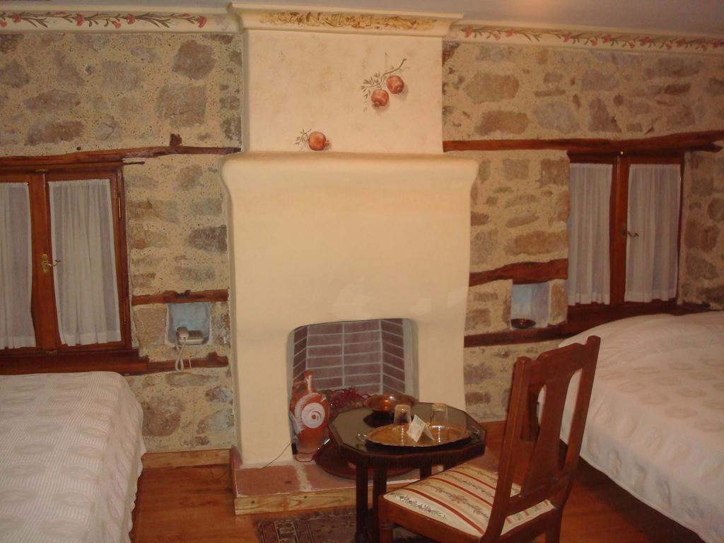 Oikia Alexandrou Traditional Inn Arnea Buitenkant foto