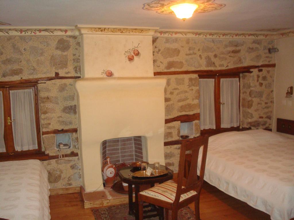 Oikia Alexandrou Traditional Inn Arnea Buitenkant foto